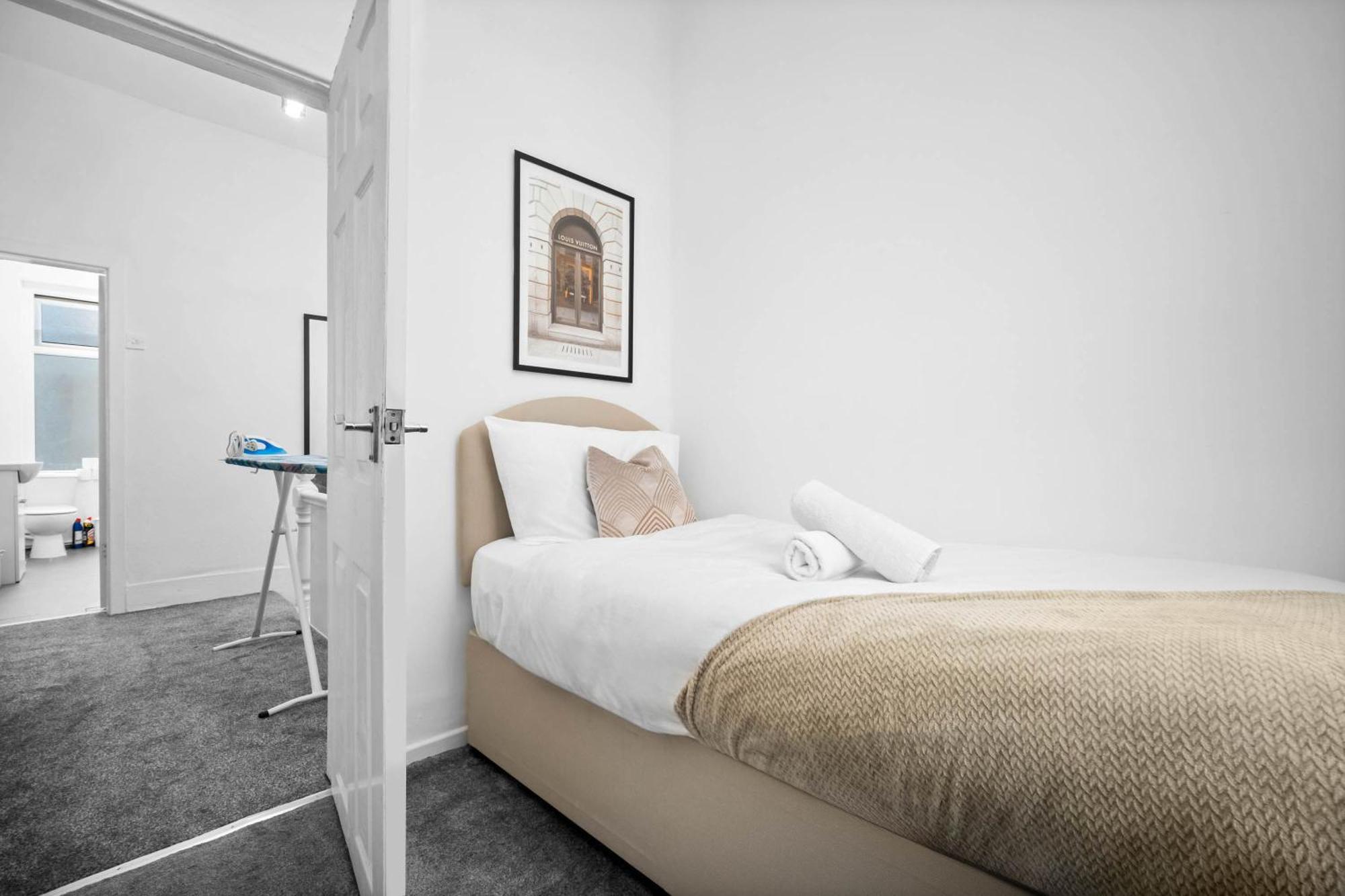 Anfield Four-Bed Spacious Getaway Haus Liverpool Ngoại thất bức ảnh
